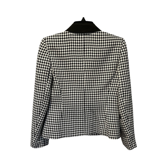 KASPER houndstooth jacket/blazer and skirt. - Picture 4 of 9